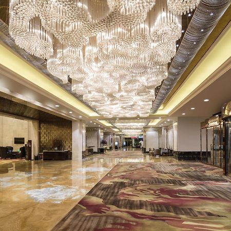 Jinjiang International Hotel Урумчи Экстерьер фото