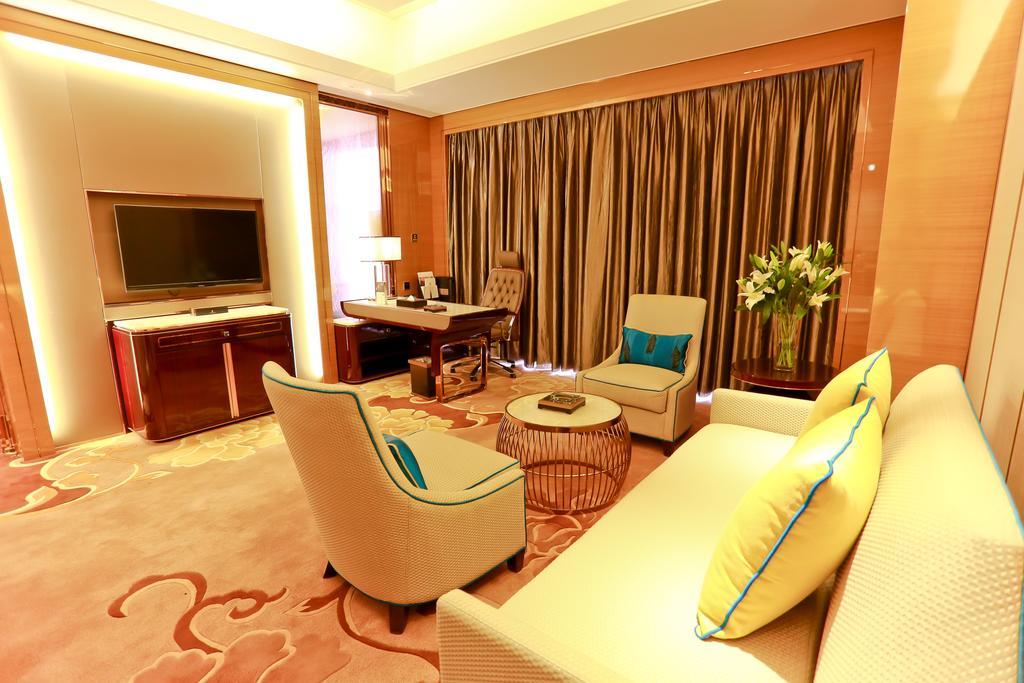 Jinjiang International Hotel Урумчи Номер фото