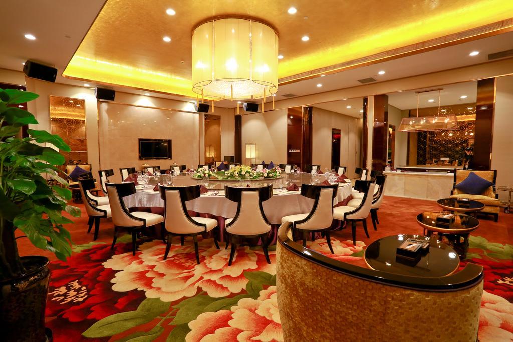 Jinjiang International Hotel Урумчи Экстерьер фото