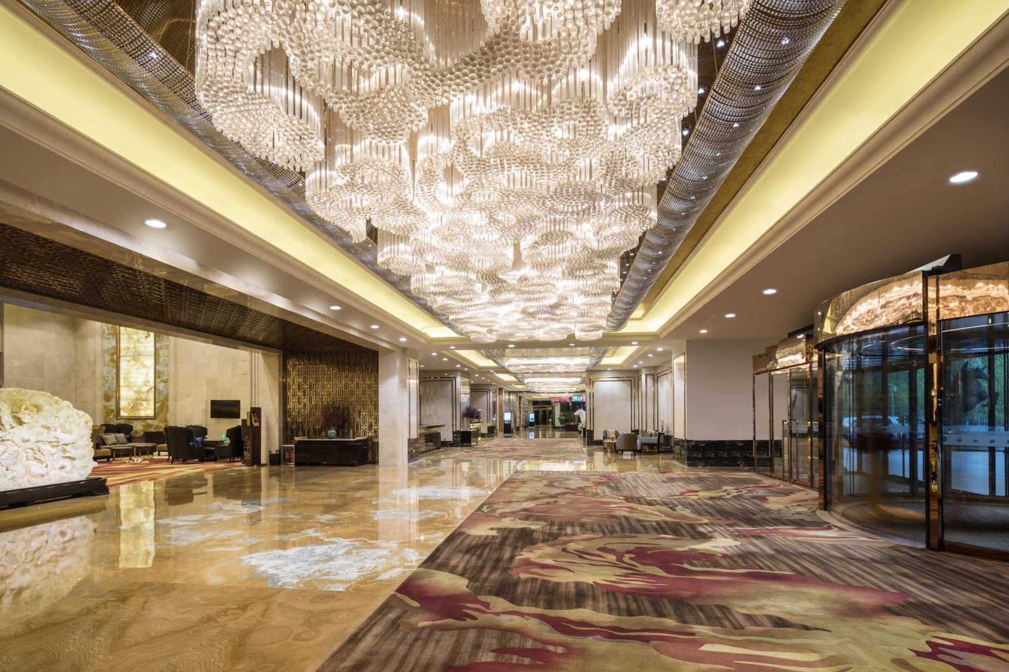 Jinjiang International Hotel Урумчи Экстерьер фото