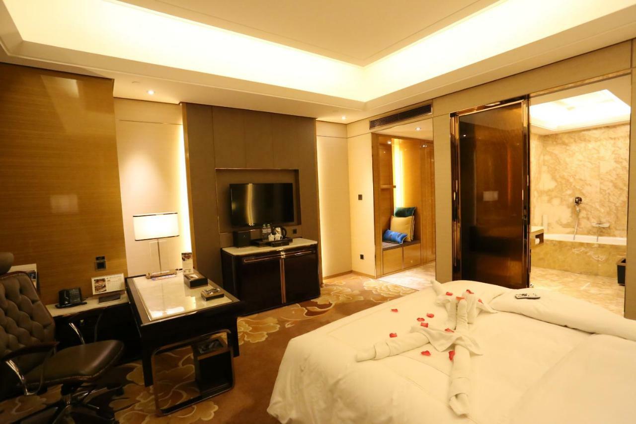 Jinjiang International Hotel Урумчи Экстерьер фото