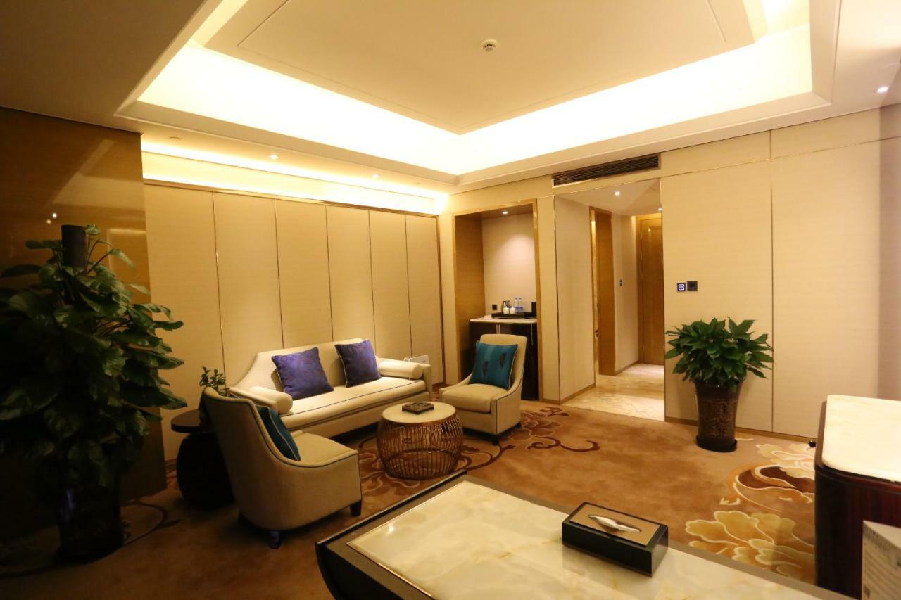 Jinjiang International Hotel Урумчи Экстерьер фото